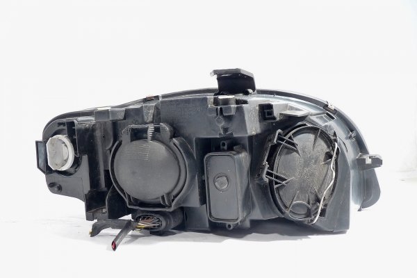 Reflektor lewy Audi A4 B7 2004-2006 