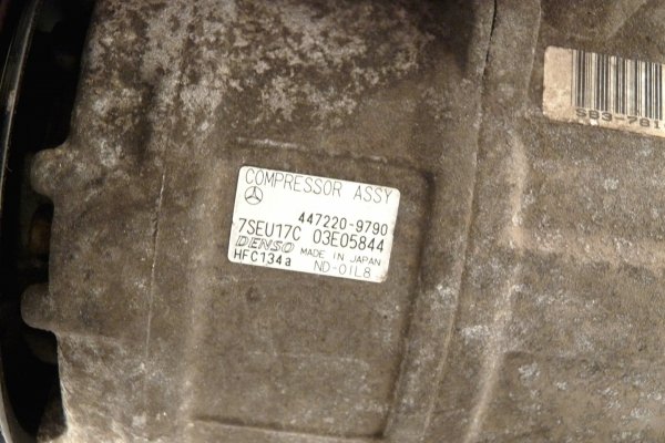Sprężarka pompa klimatyzacji Mercedes C-klasa W203 2003 1.8 KOMPRESSOR 271946 Sedan