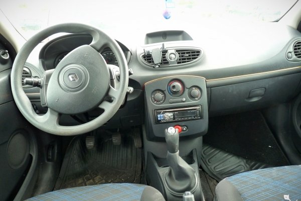 _Drzwi przód prawe Renault Clio III 2008 Hatchback 5-drzwi (kod lakieru: OV727 - RED BRISK BC)