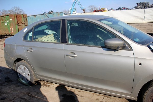 Szyba drzwi przód prawa Seat Toledo IV 2015 Sedan 