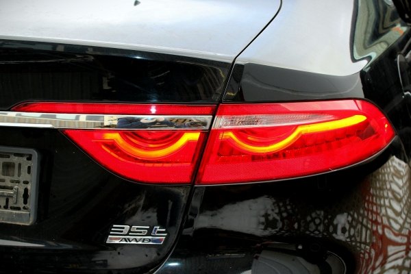 _Wygłuszenie maski Jaguar XF X260 2016 Sedan 