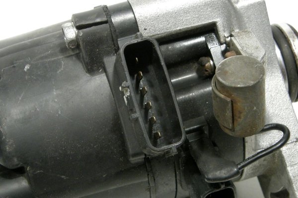 _Aparat zapłonowy Nissan Primera P11 1996-2002 2.0i 16V
