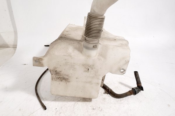 Zbiorniczek spryskiwaczy Subaru Forester III SH 2008 2.0D EE20Z 2008 Suv