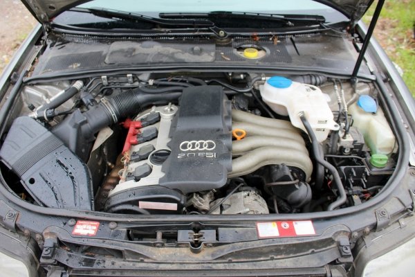 Audi A4 B6 2002 2.0FSI AWA Kombi [B]