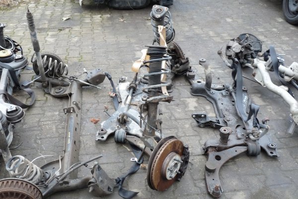 Ława sanki wózek zawieszenia tył Volvo V50 2004 2.0D D4204T Kombi 