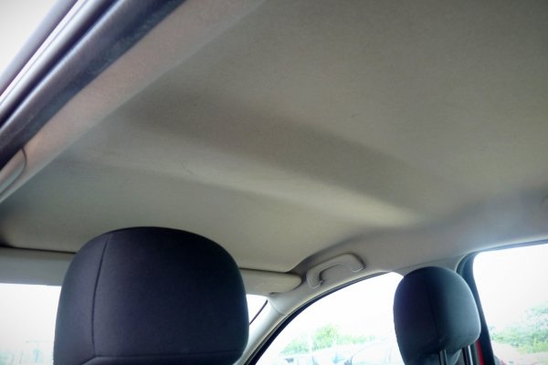 _Drzwi przód prawe Renault Clio III 2008 Hatchback 5-drzwi (kod lakieru: OV727 - RED BRISK BC)