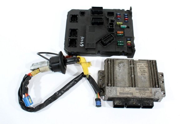 _Komputer silnika stacyjka immobilizer moduł BSI Peugeot 206 2003 1.4i KFW