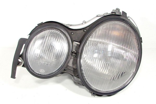 _Reflektor lewy Mercedes E-klasa W210 1995-1999