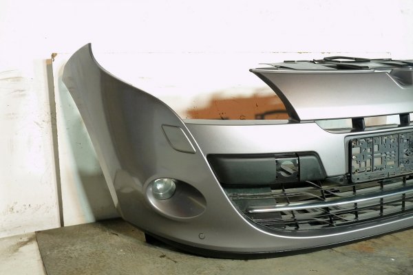 _Zderzak przód (xenon, pdc) Renault Megane III 2009 (2008-2012) Kombi (TEKNG)