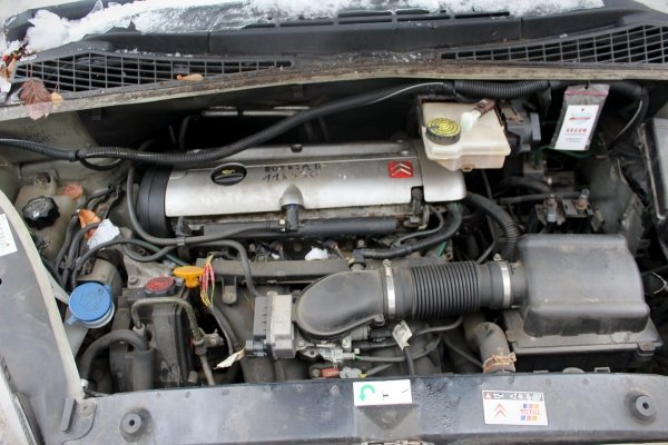 Silnik Citroen Xsara Picasso 2002 1.8i 6FZ