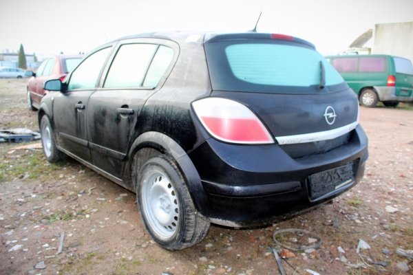Stacyjka Opel Astra H 2005 1.9CDTI Z19DTJ Hatchback 5-drzwi 