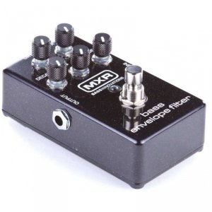 MXR M82 efekty do gitary basowej
