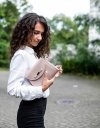 Damska torebka wizytowa kopertówka Solome D5 różowa mat detal