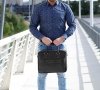 Skórzana torba męska na laptop Solome Alston ciemny brązowy plener