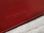 Personalizacja galanterii: grawer, tłoczenie, kolorowe przeszycia Personalizacja galanterii: grawer, tłoczenie, kolorowe przeszycia