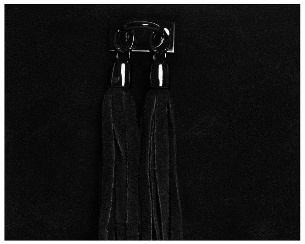 Damska skórzana zamszowa torebka listonoszka Solome Marika czarna detal