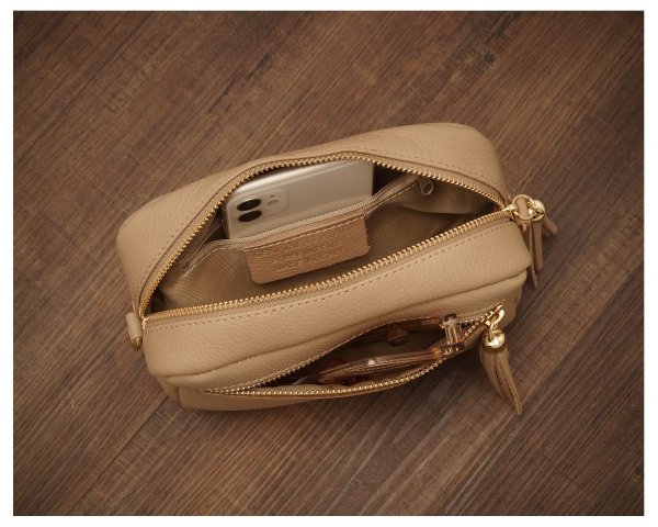 Damska skórzana torebka wizytowa listonoszka Solome Madeira beżowa wnętrze
