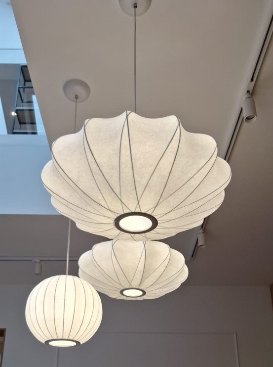 Dekoracyjna nowoczesna biała lampa wisząca designerska skandynawska tkaninowy abażur kula 50cm SILK ST-2330-50 Step Into Design