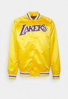 Mitchell & Ness Los Angeles Lakers kurtka NBA Lightweight Jacket STJKMG18013-LALGOLD