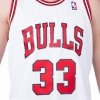 Mitchell & Ness koszulka męska Chicago Bulls NBA Home Swingman Jersey Bulls 97-98 Scottie Pippen SMJYAC18054-CBUWHIT97SPI