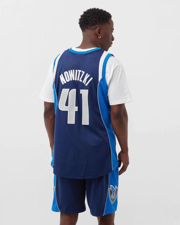 Mitchell &amp; Ness koszulka męska NBA Swingman Dallas Mavericks Dirk Nowitzki SMJY1148-DMA11DNOASBL