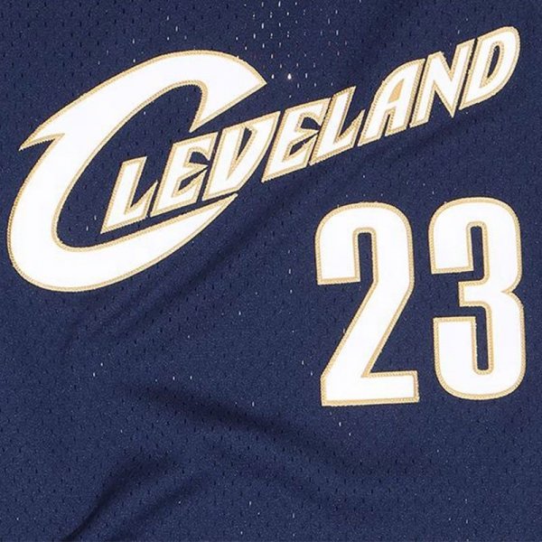 Mitchell &amp; Ness koszulka NBA Swingman Alternate Jersey Cavaliers 08 Lebron James SMJYGS18156-CCANAVY08LJAN
