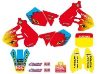 TECNOSEL (BLACKBIRD) KOMPLET NAKLEJEK (OKLEIN) + POKROWIEC/POSZYCIE NA SIEDZENIE SUZUKI RM 125/250 99-00, REPLICA TEAM SUZUKI 99 