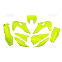 UFO KOMPLET PLASTIKÓW HUSQVARNA TE 150 / 250 / 300 20-23, FE 250 / 350 / 450 / 501 20-23 Z OSŁONĄ LAMPY KOLOR ŻÓŁTY FLUO (HU623D 