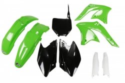 UFO KOMPLET PLASTIKÓW (FULL KIT) Z OSŁONAMI TELESKOPÓW (AMORTYZATORÓW) KAWASAKI KXF 250 08 KOLOR OEM (ZIELONY/CZARNY) (KA210E999
