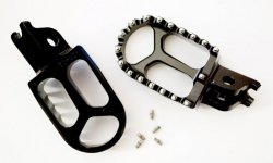 JR PODNÓŻKI PEGI ALUMINIOWE KAWASAKI KXF250 06-14, KXF450 07-14 KOLOR CZARNY (2SZT) - WYPRZEDAŻ