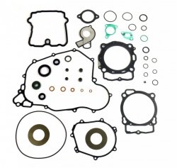 ATHENA KOMPLET USZCZELEK KTM EXCF 450/500 17-18, HUSQVARNA FE 450/501 17-18 (Z USZCZELKĄ POKRYWY ZAWOROWEJ I USZCZELNIACZAMI SIL