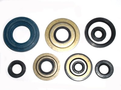BRONCO KOMPLET (ZESTAW) USZCZELNIACZY SILNIKOWYCH YAMAHA YFM 350 87-13 (OEM: 93102-15212; 93104-20068; 93101-25106)
