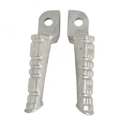 BIKETEC PARTS ZESTAW PODNÓŻKÓW (PODNÓŻKI) HYOSUNG GT 250R 04-17, GT 650R 04-17 KOLOR SREBRNY