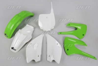 UFO KOMPLET PLASTIKÓW KAWASAKI KX 85 01-13 KOLOR OEM 13 (ZIELONY/BIAŁY) (KA218E999)