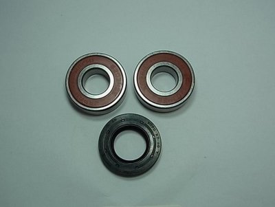 TOURMAX ŁOŻYSKA KOŁA PRZEDNIEGO Z USZCZELNIACZAMI SUZUKI GSX 600F 03-06, DL 650 04-12, GSF 650 BANDIT 05-06, GSX 750F 04-06 (MAD