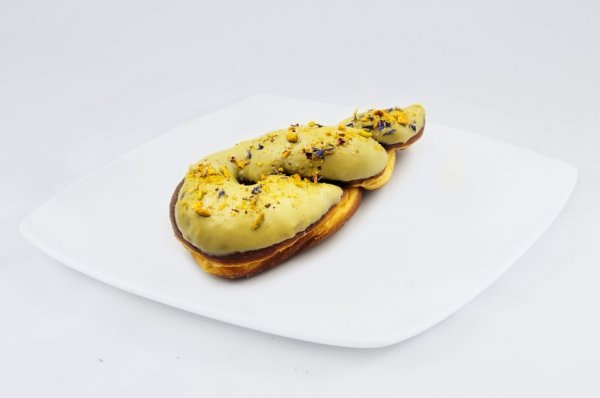 Donut warkocz z pistacją