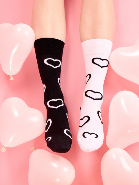 Black &amp; White Hearts - Socks Good Mood