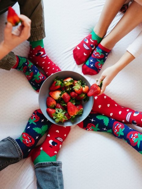 Happy Strawberries - Socks Good Mood
