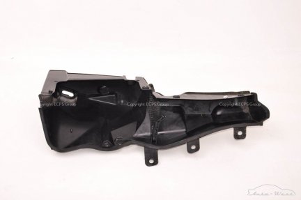 Maserati Levante M161 3.0 V6 Facility tray