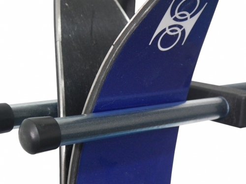 Ramiona wieszaka ND2C z nakładkami zabezpieczającymi narty