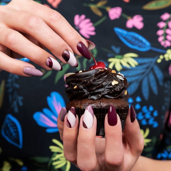 Babeczka i #201 Hi Hybrid Intense Cranberry