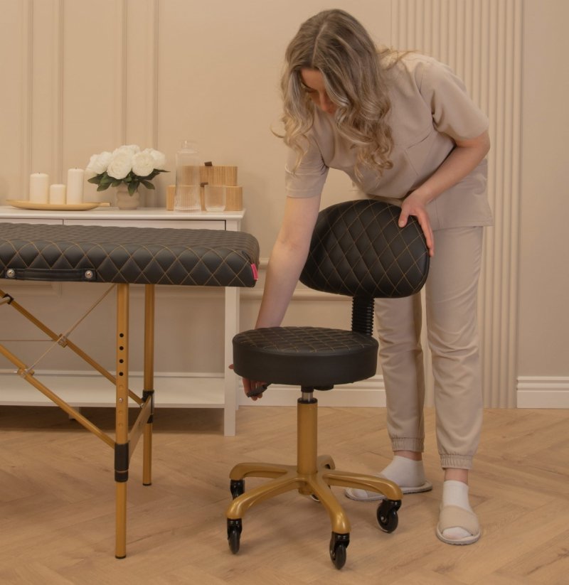 Pikowany taboret kosmetyczny płaski z oparciem CZARNY- ZŁOTY I-COUCOU