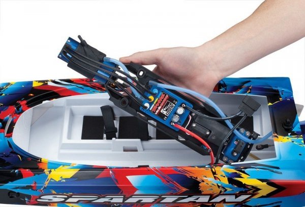 TRAXXAS SPARTAN R&amp;R - zdalnie sterowany model łodzi