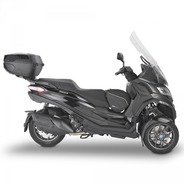 GIVI SZYBA PRZEZROCZYSTA 87 x 70 cm (H x W PIAGGIO