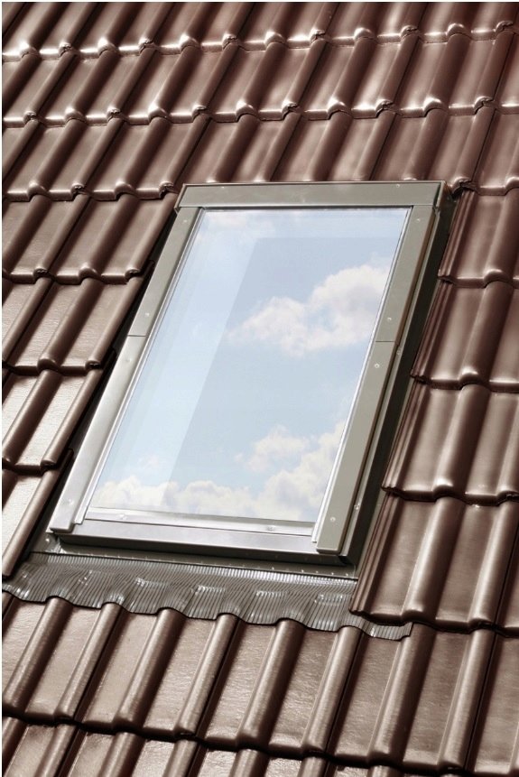 OKNO DACHOWE OPTILIGHT ŁAZIENKOWE PVC 66x118 TLP U4 3 SZYBOWE + KOŁNIERZ