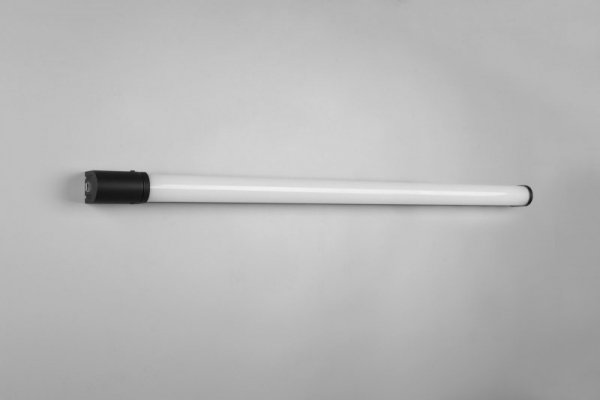 KINKIET LED NAD LUSTRO DO ŁAZIENKI Z WBUDOWANYM WŁĄCZNIKIEM ORAZ GNIAZDEM IP44 PIERA 284071232 TRIO