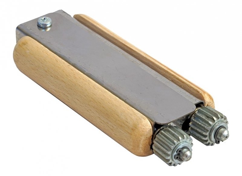 Wooden bee frame tensioner