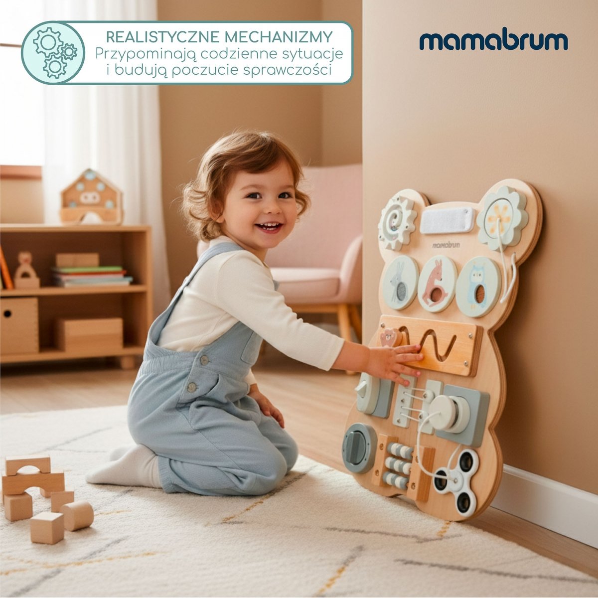 Drewniana tablica manipulacyjna Montessori Miś – sensoryczna nauka samodzielności: rzep, wtyczka, labirynt, klikające pokrętło