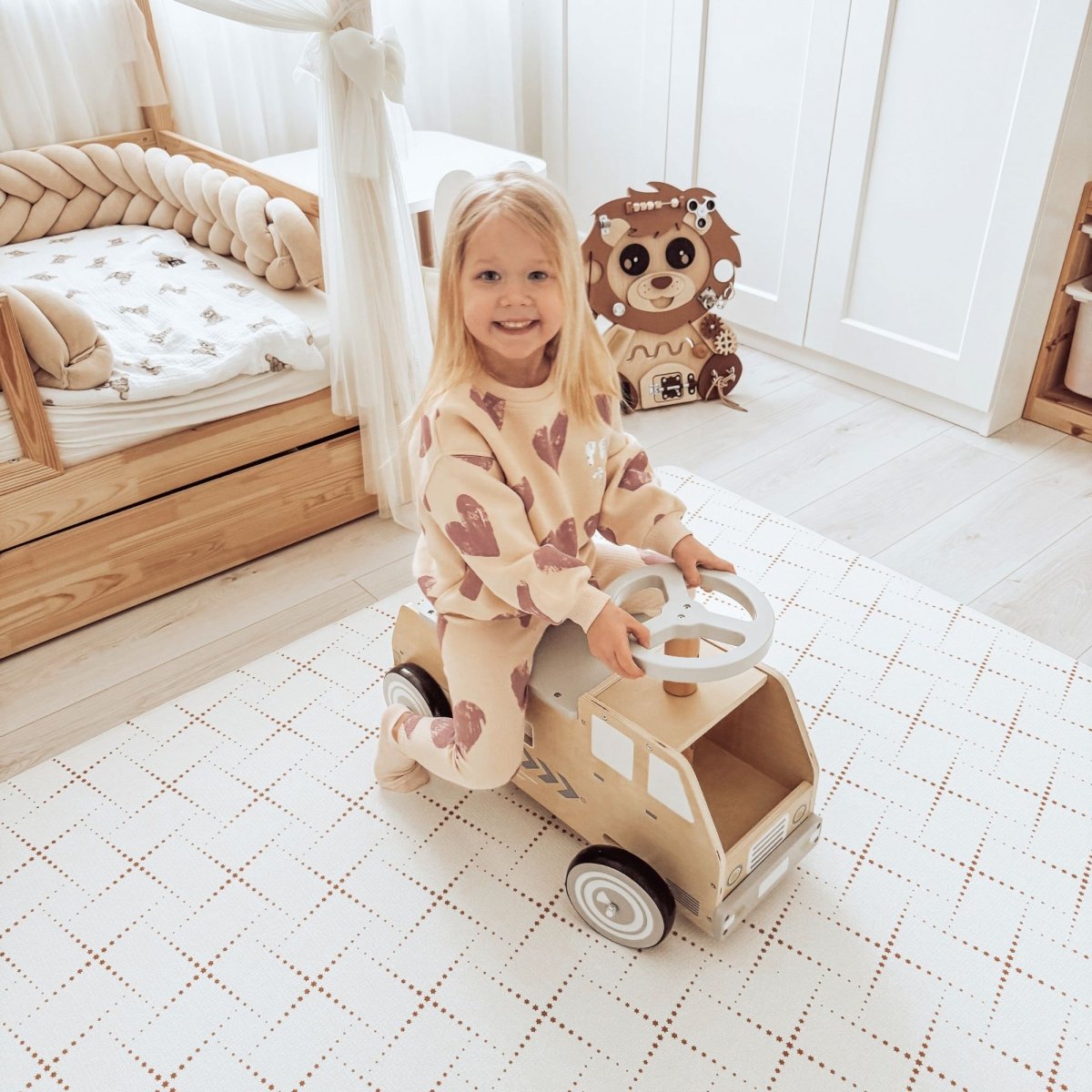 Drewniany jeździk, samochód, autko z klockami