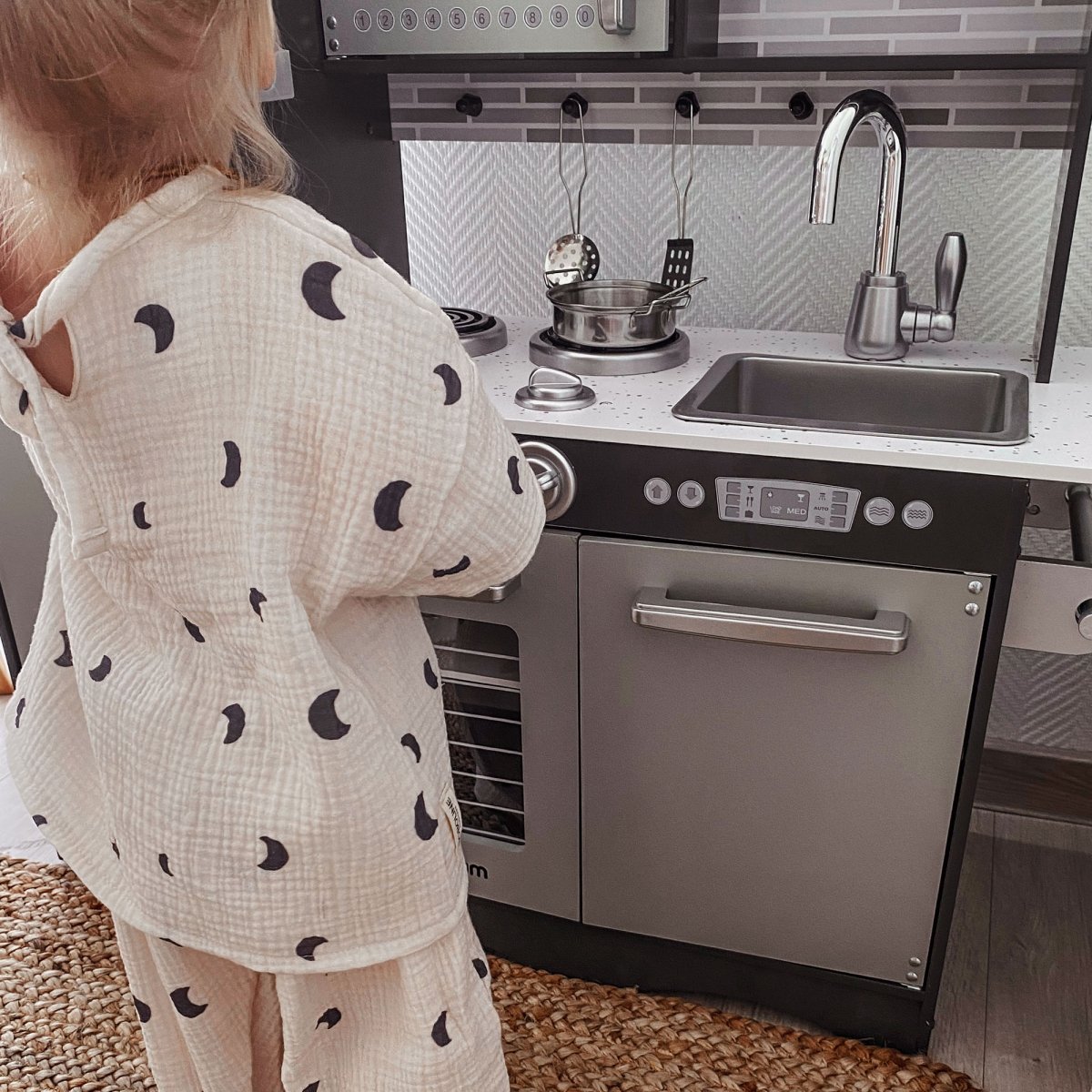 Kuchnia drewniana XXL z oświetleniem LED, fartuszkiem i akcesoriami